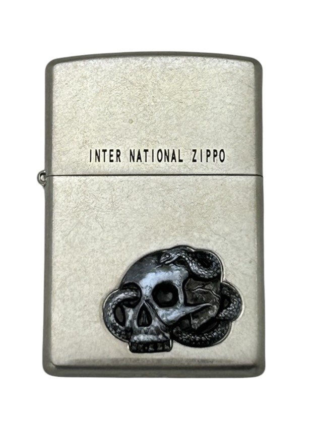 【ZIPPO】ジッポー：2001年製 新品 未使用 スカルSV