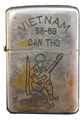 ZIPPO】ジッポー：ベトナムZIPPO/1968年製造品 兵士とギター